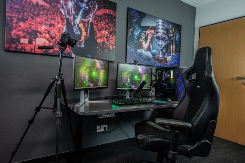 Gaming Lovers: Console Set Up and Chair