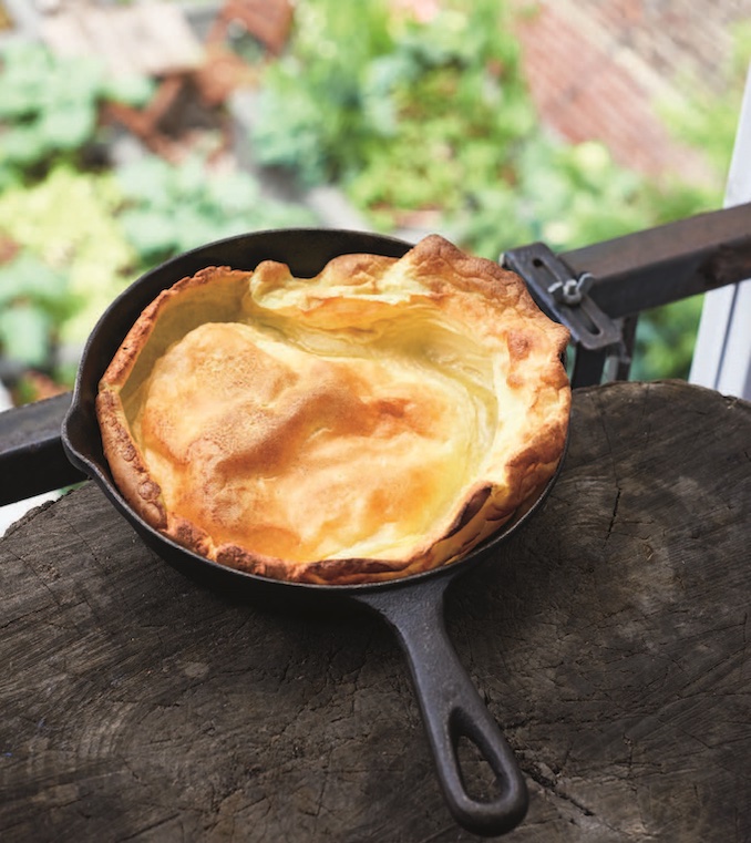 Montréal's Arts and Culture: Dutch Baby in a Cast Iron Skillet