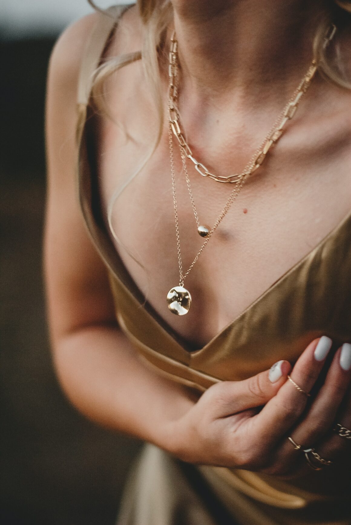 5 Tips for Finding the Right Jewelry for Yourself. - Vimarsana News