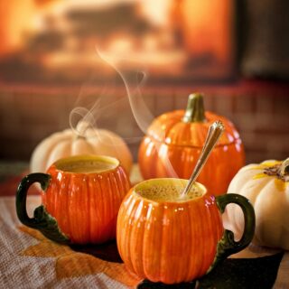 Pumpkin Spice: Pumpkin Spice Lattes in pumpkin mugs
