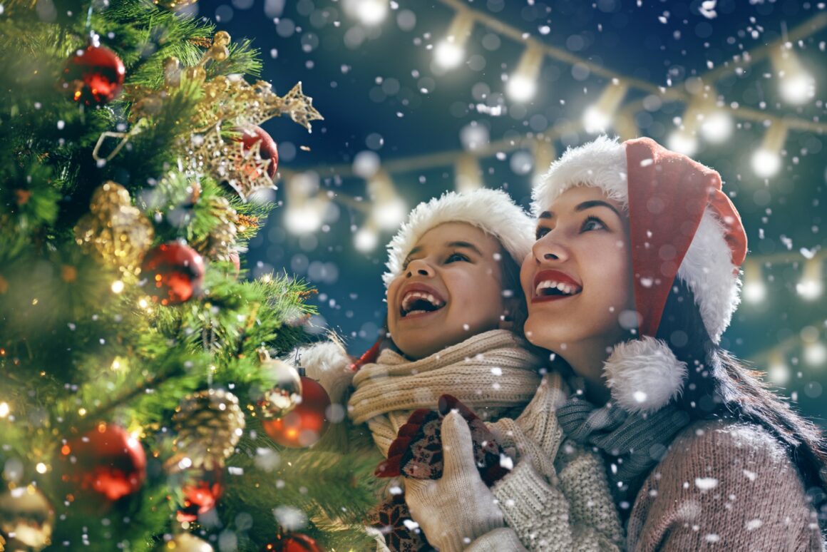 5 Tips on How to Take Stunning Holiday Photos with Portrait Photographer Alia Youssef - Vimarsana News