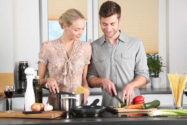 Married Couples: Couple cooking together