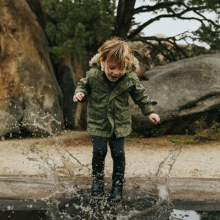 Toddler's Behaviour: Toddler jumping into water