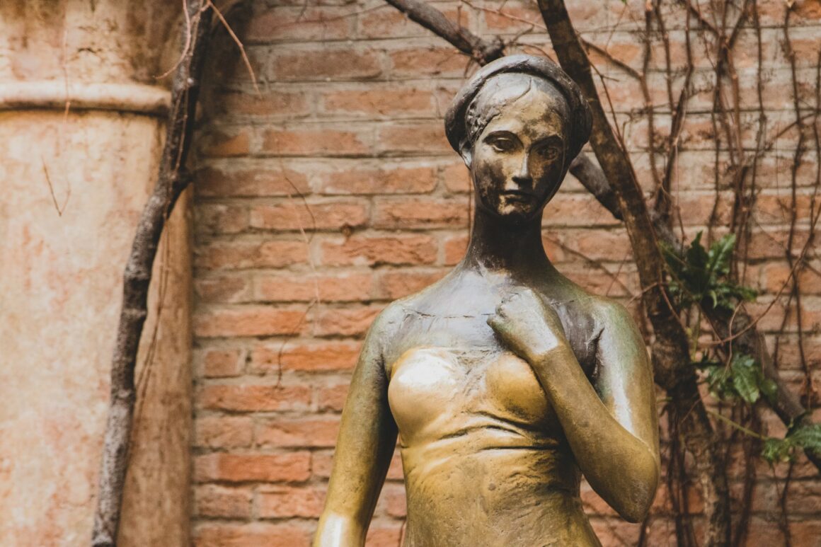 How About a Special Valentine's Day in Italy? - Vimarsana News