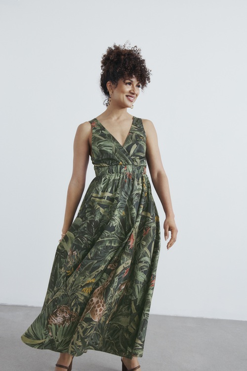 Toni Fifi x Reitmans: Toni in a jungle print dress
