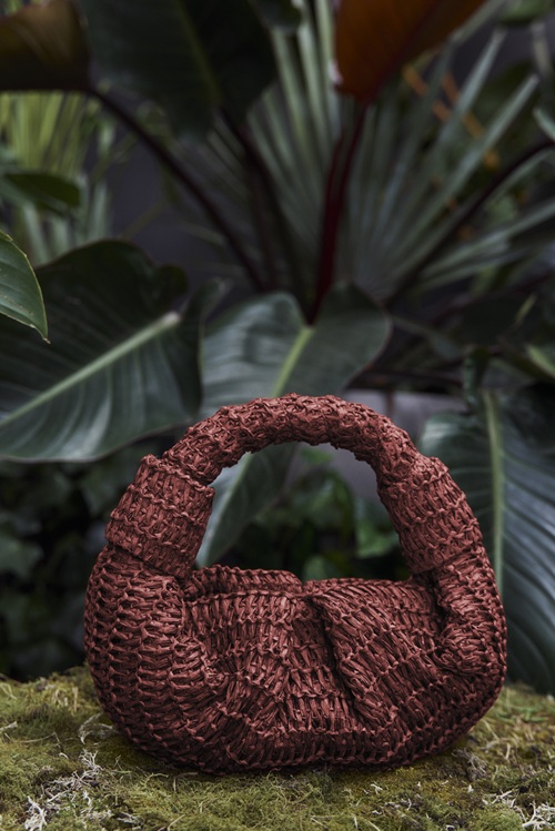 Toni Fifi X Reitmans: Small Half-Moon Straw Bag