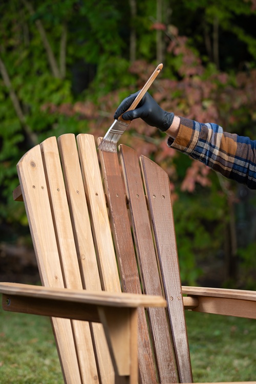 Woodstaining: Staining a Muskoka chair