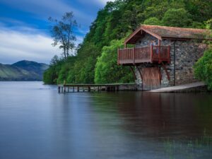 Vacation Home: Cottage on a lake