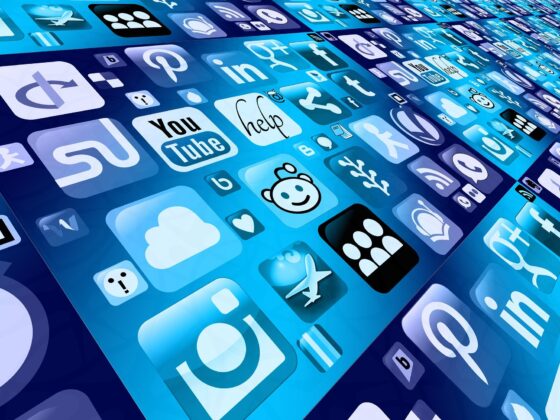 Instant Gratification: Social Media Icons