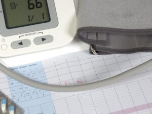 Hypertension Notifications: Digital Blood Pressure machine and note pad