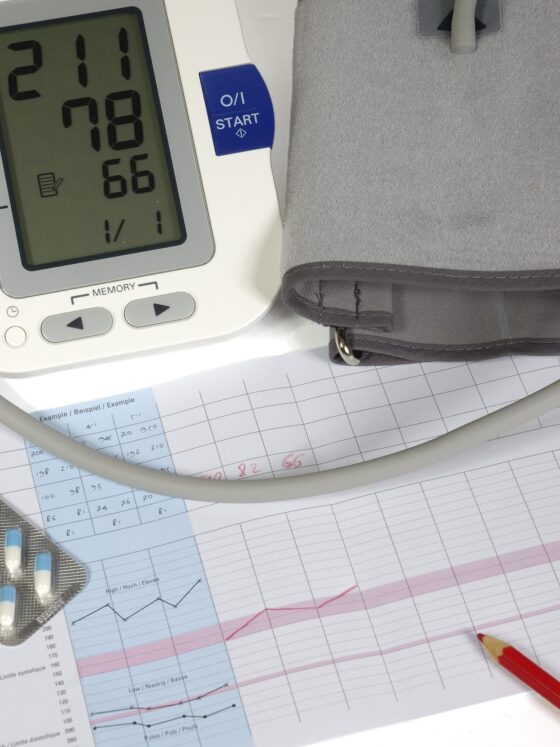 Hypertension Notifications: Digital Blood Pressure machine and note pad