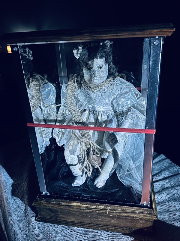 Beverley Street Séance RESURRECTION: Creepy Doll