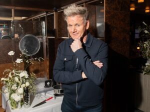 Linny's: Chef Gordon Ramsay at the restaurant with a HexClad chef's knife on the table behind him