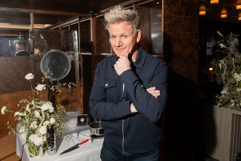 Linny's: Chef Gordon Ramsay at the restaurant with a HexClad chef's knife on the table behind him