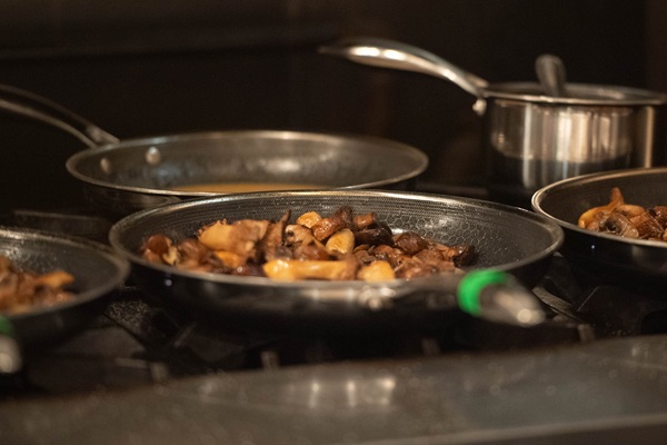 Linny's: Mushrooms being cooked at the restaurant in HexClad Pans