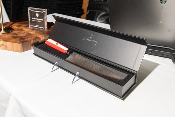 Linny's: Hexclad Chef's Knife and Charcuterie Board