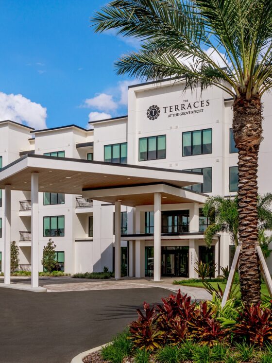 The Terraces at The Grove Resort: Hotel entrance exterior