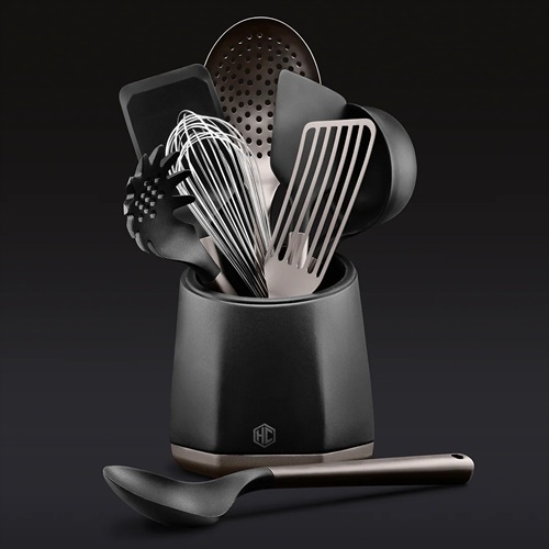 Gifts Your Mom Will Love: Hexclad 9-piece kitchen utensil set in a holder