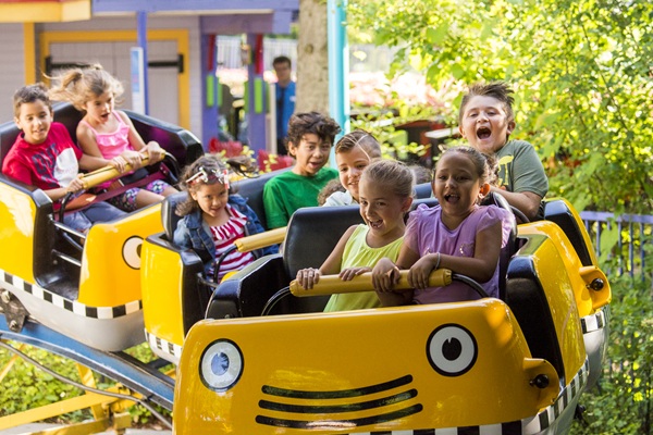 Canada's Wonderland: Taxi Jam Children's Coaster with kids riding