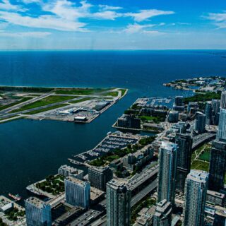 Online Gaming Resources: Toronto Skyline facing Lake Ontario